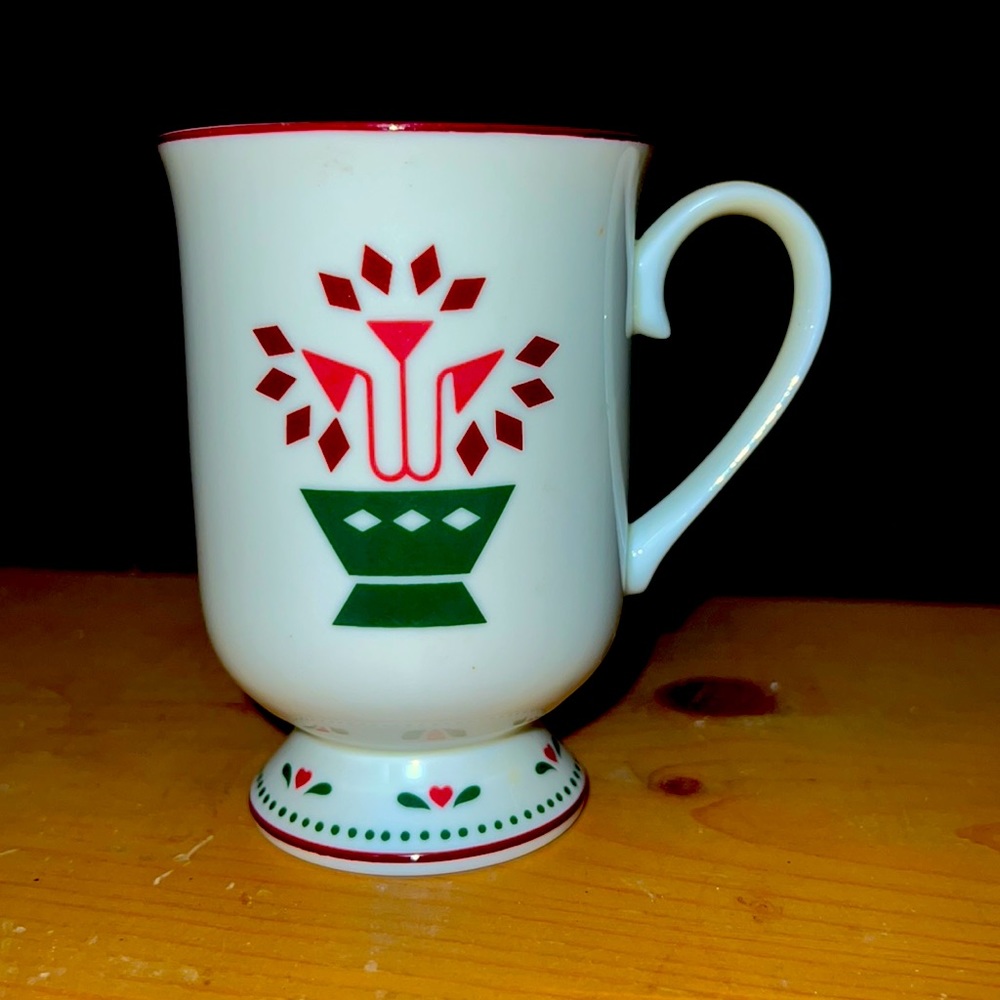 Colonial Candle of Cape Cod Footed Mug